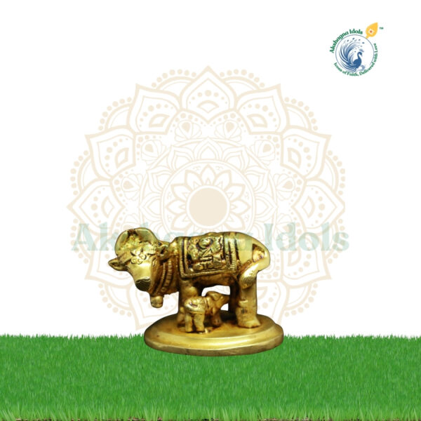 Brass Kamadhenu Cow and Calf Idol – Symbol of Prosperity, Purity, and Divine Blessings